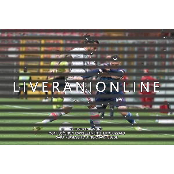 Loris Cerquiglini/LMedia - AC Perugia vs US Cremonese - Italian soccer Serie B match 2021/2022 February 19 2022 - Stadio Renato Curi Perugia, Italy AC Perugia vs US Cremonese Photo showing: crescenzi alessandro (n.5 us cremonese) v lisi francesco (n.44 perugia calcio) @Loris Cerquiglini/LiveMedia AG ALDO LIVERANI SAS