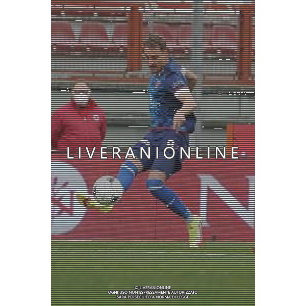 Loris Cerquiglini/LMedia - AC Perugia vs US Cremonese - Italian soccer Serie B match 2021/2022 February 19 2022 - Stadio Renato Curi Perugia, Italy AC Perugia vs US Cremonese Photo showing: de luca manuel (n. 09 perugia calcio) @Loris Cerquiglini/LiveMedia AG ALDO LIVERANI SAS
