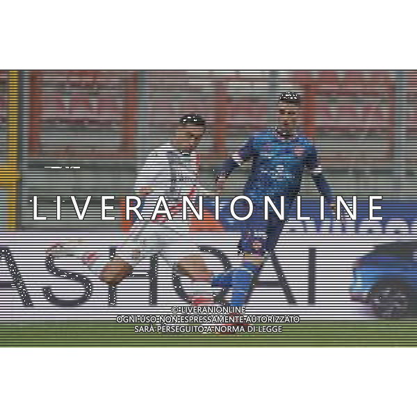 Loris Cerquiglini/LMedia - AC Perugia vs US Cremonese - Italian soccer Serie B match 2021/2022 February 19 2022 - Stadio Renato Curi Perugia, Italy AC Perugia vs US Cremonese Photo showing: baez jaime (n.7 us cremonese) v ferrarini gabriele (n. 30 perugia calcio) @Loris Cerquiglini/LiveMedia AG ALDO LIVERANI SAS