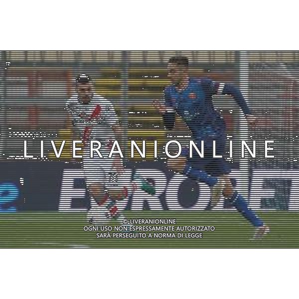 Loris Cerquiglini/LMedia - AC Perugia vs US Cremonese - Italian soccer Serie B match 2021/2022 February 19 2022 - Stadio Renato Curi Perugia, Italy AC Perugia vs US Cremonese Photo showing: filippo sgarbi (n.39 perugia calcio) v gaetano gianluca (n.70 us cremonese) @Loris Cerquiglini/LiveMedia /AGENZIA ALDO LIVERANI SAS