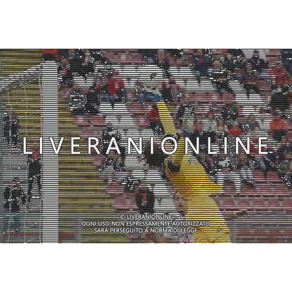Loris Cerquiglini/LMedia - AC Perugia vs US Cremonese - Italian soccer Serie B match 2021/2022 February 19 2022 - Stadio Renato Curi Perugia, Italy AC Perugia vs US Cremonese Photo showing: carnesecchi marco (n.12 us cremonese) dip @Loris Cerquiglini/LiveMedia /AGENZIA ALDO LIVERANI SAS