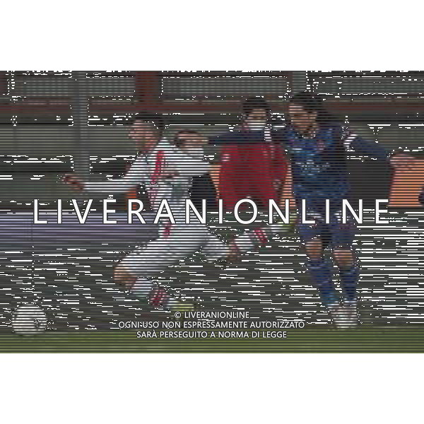 Loris Cerquiglini/LMedia - AC Perugia vs US Cremonese - Italian soccer Serie B match 2021/2022 February 19 2022 - Stadio Renato Curi Perugia, Italy AC Perugia vs US Cremonese Photo showing: di carmine samuel (n.29 us cremonese) v dell\' orco cristian (n.15 perugia calcio) @Loris Cerquiglini/LiveMedia / AGENZIA ALDO LIVERANI SAS