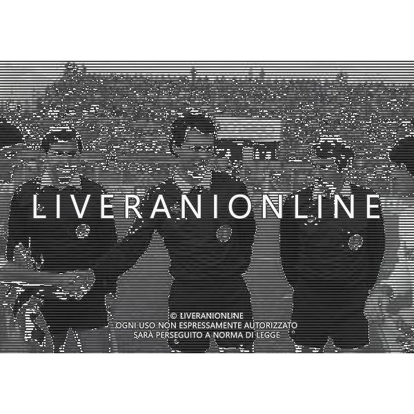 31-12-1983 COMO CAMPIONATO DI CALCIO SERIE B COMO -LECCE 1-0 NELLA FOTO ARBITRO ANGELO PELLICANO\' AG ALDO LIVERANI SAS