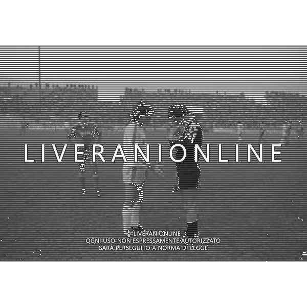 31-12-1983 COMO CAMPIONATO DI CALCIO SERIE B COMO -LECCE 1-0 NELLA FOTO ARBITRO ANGELO PELLICANO\' AG ALDO LIVERANI SAS 