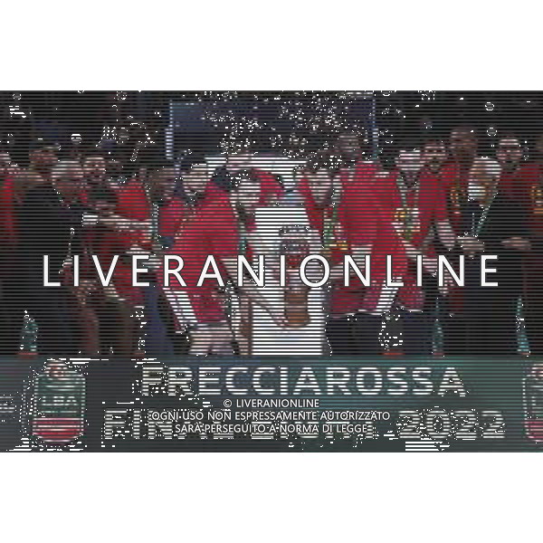PESARO - Legabasket Frecciarossa Finaleight 2022 - Finale di Coppa Italia Olimpia Milano - Bertram Derthona Tortona 20/02/2022 nella foto: festeggiamenti Olimpia Milano per la vittoria della coppa italia ©Claudio Zamagni/Agenzia Aldo Liverani