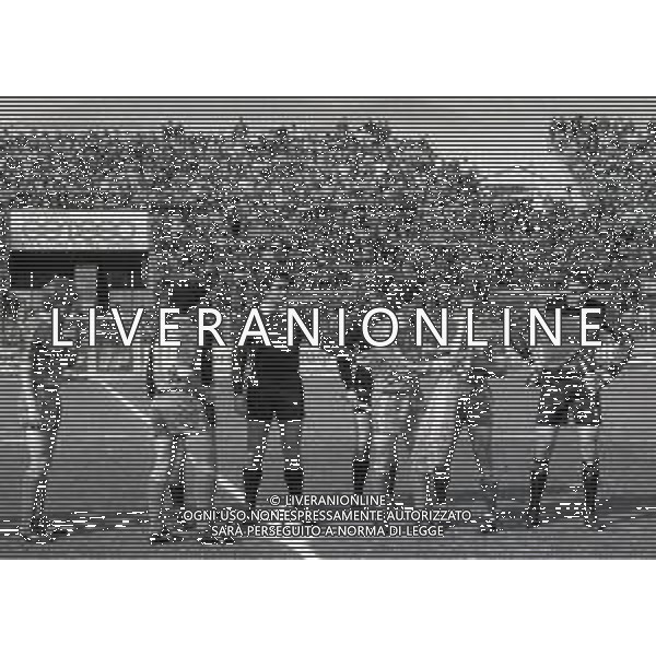 11-03-1984 COMO CAMPIONATO DI CALCIO SERIE B COMO-MONZA 1-0 NELLA FOTO ARBITRO LIBERATO ESPOSITO AG ALDO LIVERANI SAS