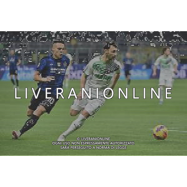 Lautaro Martinez (Inter) SX e Kaan Ayhan (Sassuolo) DX Inter vs Sassuolo Campionato Serie A TIM - 26a giornata Milano 20-02-2022 Stadio Giuseppe Meazza - San Siro foto Roberto Garavaglia/ag. Aldo Liverani sas