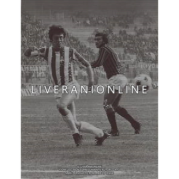 RETROSPETTIVA FABRIZIO BERNI CALCIATORE NELLA FOTO FABRIZIO BERNI CON LA MAGLIA DEL VICENZA CALCIO E EGIDIO CALLONI AG ALDO LIVERANI SAS