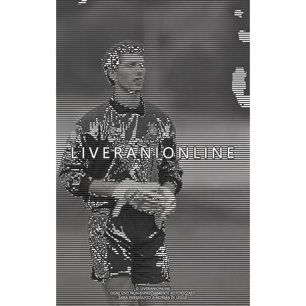 RETROSPETTIVA FABRIZIO FERRON CALCIATORE NELLA FOTO FABRIZIO FERRON CON LA MAGLIA DELL\'ATALANTA NELL\'ANNO 1990-1991 AG ALDO LIVERANI SAS