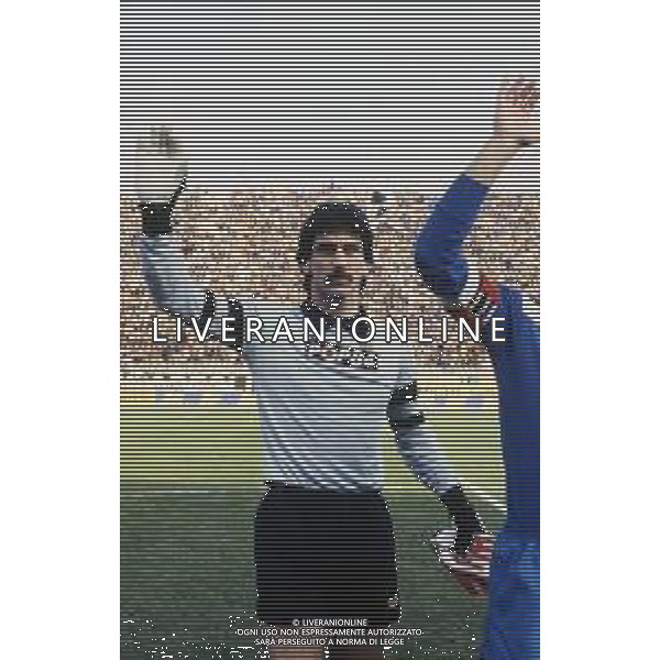 RETROSPETTIVA FABIO BRINI CALCIATORE NELLA FOTO FABIO BRINI CON LA MAGLIA DELL\'ASCOLI CALCIO NELL\'ANNO 1982 AG ALDO LIVERANI SAS