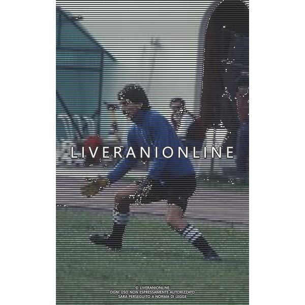 RETROSPETTIVA FABIO BRINI CALCIATORE NELLA FOTO FABIO BRINI CON LA MAGLIA DELL\'UDINESE CALCIO NELL\'ANNO 1983 AG ALDO LIVERANI SAS