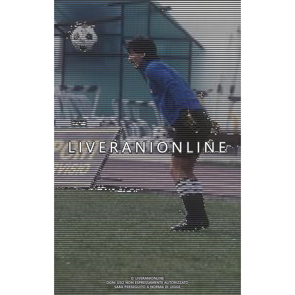 RETROSPETTIVA FABIO BRINI CALCIATORE NELLA FOTO FABIO BRINI CON LA MAGLIA DELL\'UDINESE CALCIO NELL\'ANNO 1983 AG ALDO LIVERANI SAS