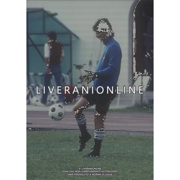 RETROSPETTIVA FABIO BRINI CALCIATORE NELLA FOTO FABIO BRINI CON LA MAGLIA DELL\'UDINESE CALCIO NELL\'ANNO 1983 AG ALDO LIVERANI SAS