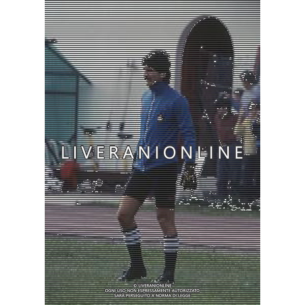 RETROSPETTIVA FABIO BRINI CALCIATORE NELLA FOTO FABIO BRINI CON LA MAGLIA DELL\'UDINESE CALCIO NELL\'ANNO 1983 AG ALDO LIVERANI SAS