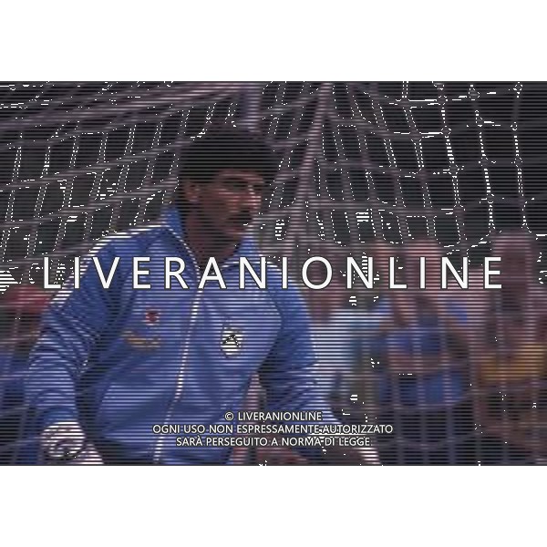 RETROSPETTIVA FABIO BRINI CALCIATORE NELLA FOTO FABIO BRINI NELL\'ANNO 1988 CON LA MAGLIA DELL\'UDINESE CALCIO IN ALLENAMENTO AG ALDO LIVERANI SAS  