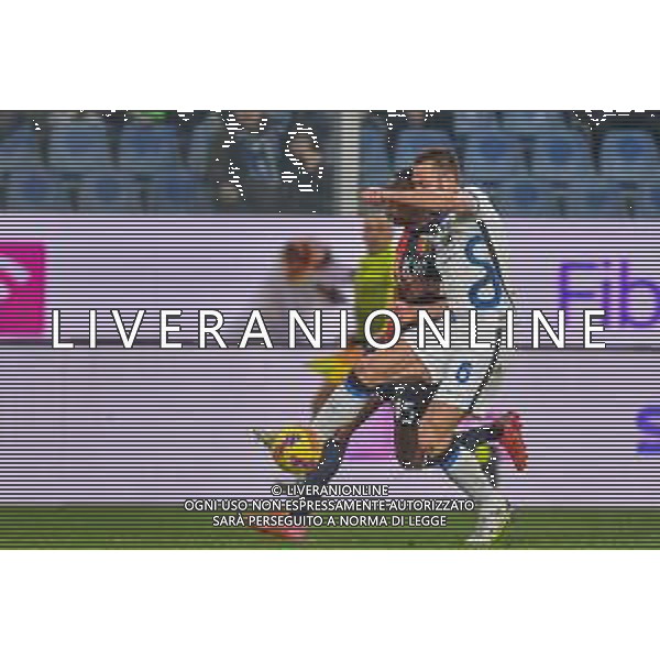 Danilo Vigo/LMedia - Genoa CFC vs Inter - FC Internazionale - italian soccer Serie A match 2021/2022 February 25 2022 - Luigi Ferraris stadium Genova, Italy Genoa CFC vs Inter - FC Internazionale Photo showing: Kelvin Kwarteng Yeboah (Genoa) Stefan de Vrij (Inter) @Danilo Vigo/LiveMedia /AGENZIA ALDO LIVERANI SAS