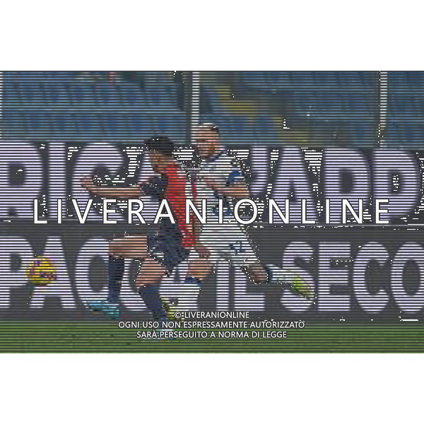 Danilo Vigo/LMedia - Genoa CFC vs Inter - FC Internazionale - italian soccer Serie A match 2021/2022 February 25 2022 - Luigi Ferraris stadium Genova, Italy Genoa CFC vs Inter - FC Internazionale Photo showing: Nadiem Amiri (Genoa) FEDERICO DIMARCO (Inter) @Danilo Vigo/LiveMedia /AGENZIA ALDO LIVERANI SAS