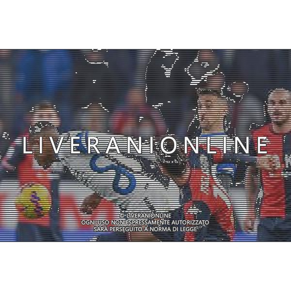Danilo Vigo/LMedia - Genoa CFC vs Inter - FC Internazionale - italian soccer Serie A match 2021/2022 February 25 2022 - Luigi Ferraris stadium Genova, Italy Genoa CFC vs Inter - FC Internazionale Photo showing: DENZEL DUMFRIES (Inter) - RiFilippo Melegoni (Genoa) @Danilo Vigo/LiveMedia /AGENZIA ALDO LIVERANI SAS