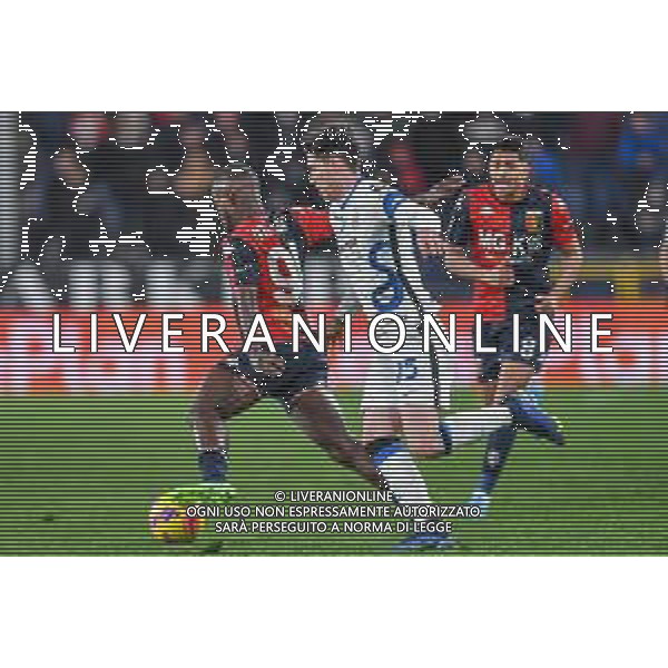 Danilo Vigo/LMedia - Genoa CFC vs Inter - FC Internazionale - italian soccer Serie A match 2021/2022 February 25 2022 - Luigi Ferraris stadium Genova, Italy Genoa CFC vs Inter - FC Internazionale Photo showing: Yayah Kallon (Genoa) ALESSANDRO BASTONI (Inter) Nadiem Amiri (Genoa) @Danilo Vigo/LiveMedia /AGENZIA ALDO LIVERANI SAS