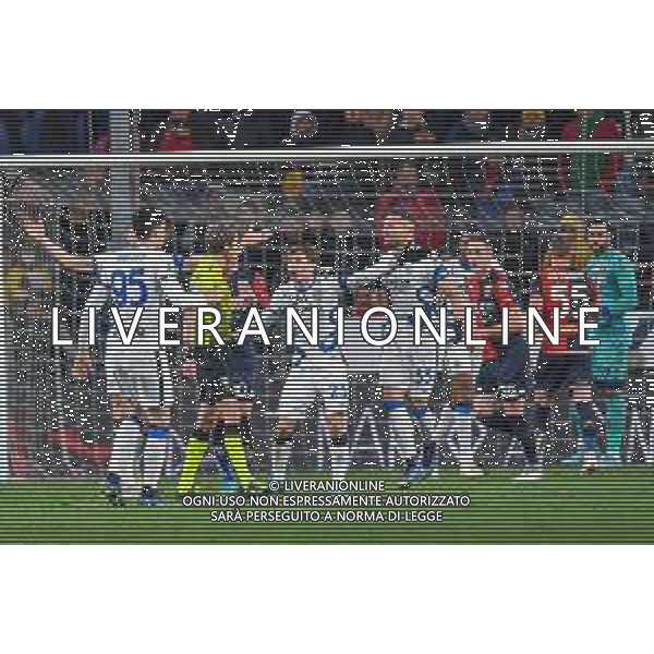 Danilo Vigo/LMedia - Genoa CFC vs Inter - FC Internazionale - italian soccer Serie A match 2021/2022 February 25 2022 - Luigi Ferraris stadium Genova, Italy Genoa CFC vs Inter - FC Internazionale Photo showing: ALESSANDRO BASTONI (Inter) - arbitro The Referee of the match Daniele Chiffi to Padova Nicolo\' Barella (Inter) Danilo D\'Ambrosio (Inter) proteste @Danilo Vigo/LiveMedia /AGENZIA ALDO LIVERANI SAS