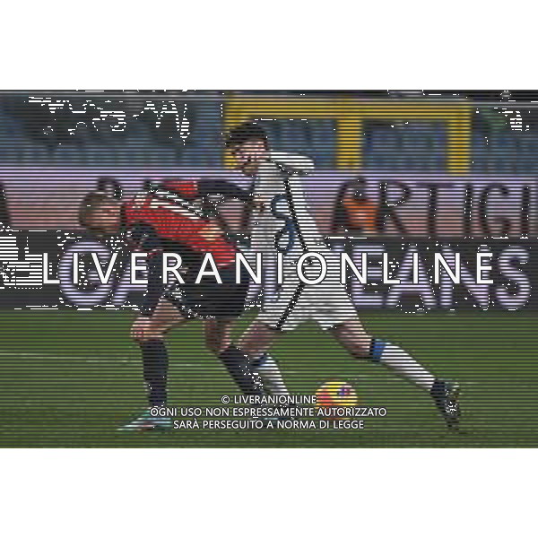 Danilo Vigo/LMedia - Genoa CFC vs Inter - FC Internazionale - italian soccer Serie A match 2021/2022 February 25 2022 - Luigi Ferraris stadium Genova, Italy Genoa CFC vs Inter - FC Internazionale Photo showing: Albert Gudmundsson (Genoa) ALESSANDRO BASTONI (Inter) @Danilo Vigo/LiveMedia /AGENZIA ALDO LIVERANI SAS