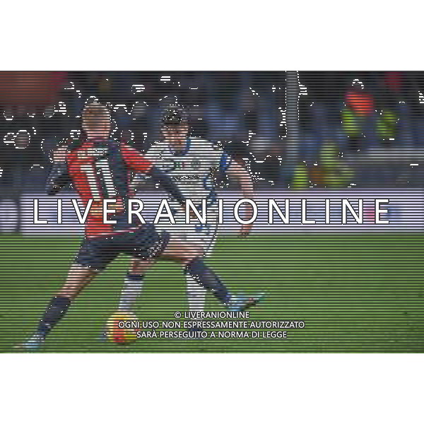 Danilo Vigo/LMedia - Genoa CFC vs Inter - FC Internazionale - italian soccer Serie A match 2021/2022 February 25 2022 - Luigi Ferraris stadium Genova, Italy Genoa CFC vs Inter - FC Internazionale Photo showing: Albert Gudmundsson (Genoa) ALESSANDRO BASTONI (Inter) @Danilo Vigo/LiveMedia /AGENZIA ALDO LIVERANI SAS