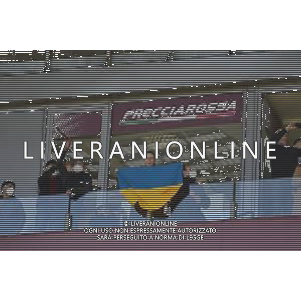 Torino 27.2.2022 Stadio Olimpico Grande Torino ©Manuela Viganti/Agenzia Aldo Liverani Torino vs Cagliari Serie A Tim 2021/2022 Nella foto : Tifosi pro Ukraina