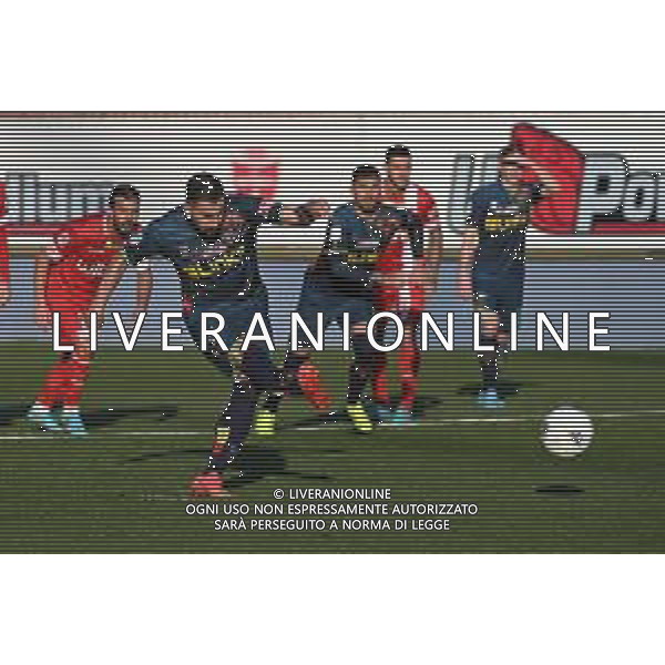 © TVRG Massimo Coda (Lecce) segna il gol dell\'1 a 0 su rigore Monza vs Lecce Campionato Serie BKT - 26a giornata Monza 27-02-2022 U-Power Stadium foto Roberto Garavaglia/ag. Aldo Liverani sasAGENZIA ALDO LIVERANI SAS