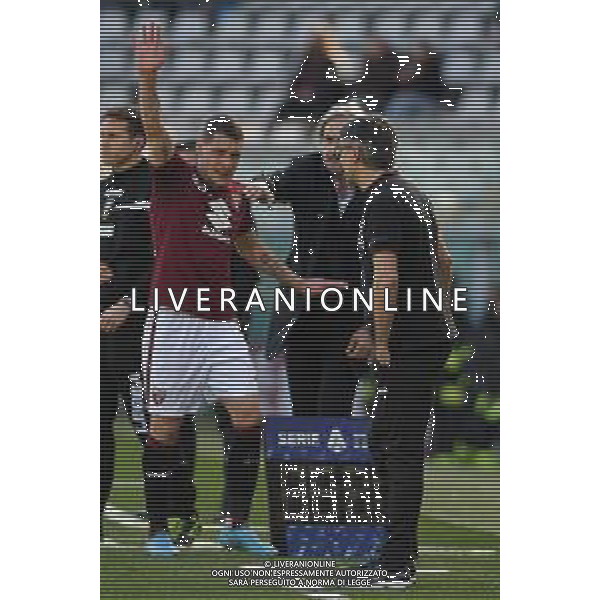 Torino 27.02.2022 Stadio Olimpico Grande Torino ©Manuela Viganti/Agenzia Aldo Liverani Torino vs Cagliari Serie A Tim 2021/2022 Nella foto : andrea belotti saluta i tifosi