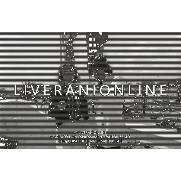 RETROSPETTIVA CARLOS MONZON PUGILE NELLA FOTO CARLOS MONZON A CANNES NELL\'ANNO 1977 CON SUSANA GIMENEZ AG ALDO LIVERANI SAS