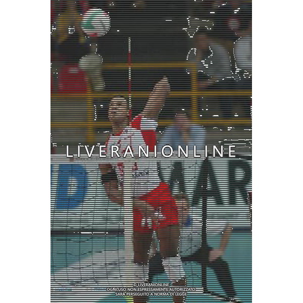 VERONA 09/10/2005 CAMPIONATO ITALIANO PALLAVOLO 2005/2006 MARMI LANZA VERONA-LUBE BANCA MARCHE MACERATA NELLA FOTO:DENNIS ANGEL FOTO PAOLA GARBUIO/ALDO LIVERANI s.a.s
