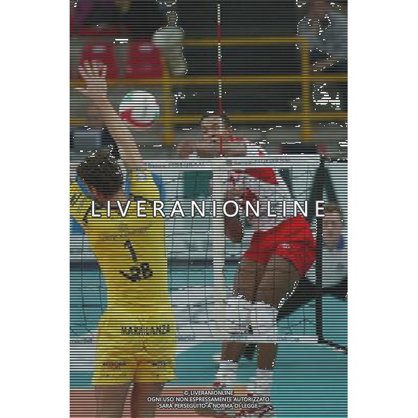 VERONA 09/10/2005 CAMPIONATO ITALIANO PALLAVOLO 2005/2006 MARMI LANZA VERONA-LUBE BANCA MARCHE MACERATA NELLA FOTO:DENNIS ANGEL FOTO PAOLA GARBUIO/ALDO LIVERANI s.a.s