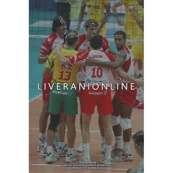 VERONA 09/10/2005 CAMPIONATO ITALIANO PALLAVOLO 2005/2006 MARMI LANZA VERONA-LUBE BANCA MARCHE MACERATA NELLA FOTO:ESULTANZA MACERATA FOTO PAOLA GARBUIO/ALDO LIVERANI s.a.s