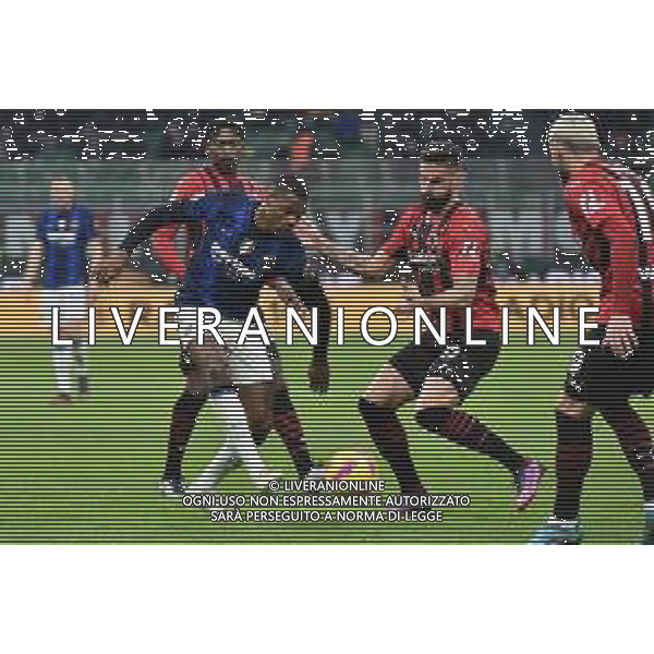 Denzel Dumfries (Inter) e Olivier Giroud (Milan) Milan vs Inter Coppa Italia Frecciarossa - semifinale gara di andata Milano 01-03-2022 Stadio Giuseppe Meazza - San Siro foto Roberto Garavaglia/ag. Aldo Liverani sas /AGENZIA ALDO LIVERANI SAS