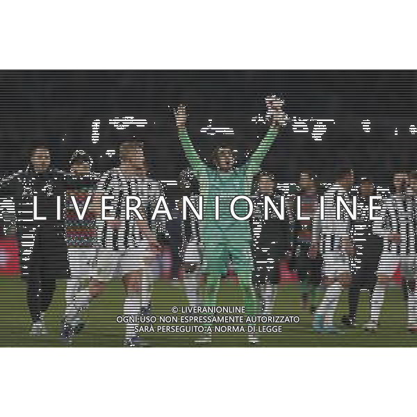 Fiorentina - Juventus semifinale di Coppa Italia 2021-2022 del 02/03/2022 nella foto: esultanza finale Juventus - mattia perin ©Claudio Zamagni/Agenzia Aldo Liverani /AGENZIA ALDO LIVERANI SAS