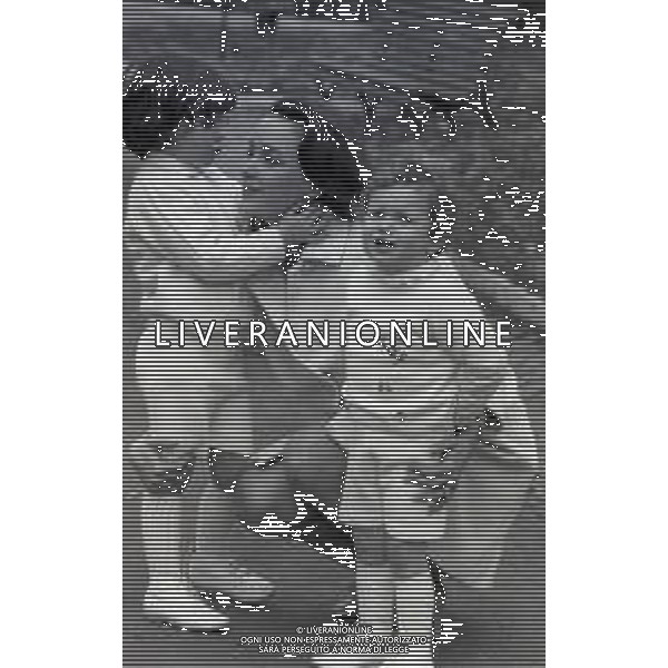RETROSPETTIVA ABA CERCATO ANNUNCIATRICE TELEVISIVA E CONDUTTRICE TELEVISIVA NELLA FOTO ABA CERCATO A ROMA NELL\'ANNO 1969 AG ALDO LIVERANI SAS