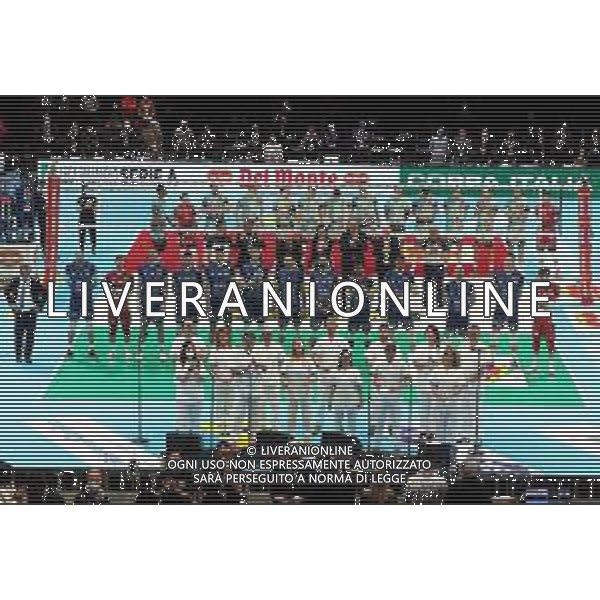 CASALECCHIO DI RENO 06 02 2022 COPPA ITALIA MASCHILE PALLAVOLO SIR SAFETY CONAD PERUGIA-ITAS TRENTINO MEDICI E INFERMIERI CANTANO L\'INNO ITALIANO PRIMA DELLA PARTITA ©SANNA/AGENZIA ALDO LIVERANI SAS