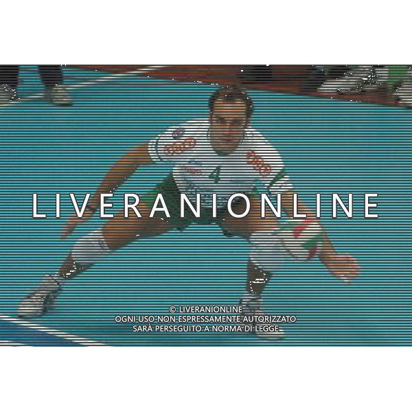 CUNEO 08/10/05 CAMPIONATO MASCHILE DI PALLAVOLO SERIE A1 BRE BANCA LANNUTTI CUNEO-SISLEY TREVISO NELLA FOTO BENDANDI SIMONE PH GIGI ARCAINI/AG.ALDO LIVERANI