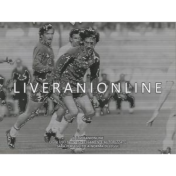 RETROSPETTIVA DAVIDE PELLEGRINI CALCIATORE NELLA FOTO DAVIDE PELLEGRINI CON LA MAGLIA DELLA FIORENTINA CALCIO AG ALDO LIVERANI SAS