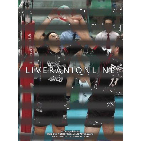 CUNEO 08/10/05 CAMPIONATO MASCHILE DI PALLAVOLO SERIE A1 BRE BANCA LANNUTTI CUNEO-SISLEY TREVISO NELLA FOTO CARLETTI BERTRAND PH GIGI ARCAINI/AG.ALDO LIVERANI