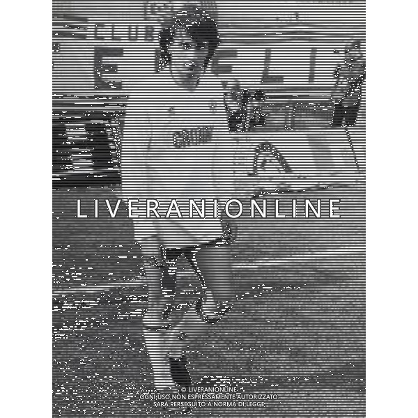 RETROSPETTIVA DAVIDE PELLEGRINI CALCIATORE NELLA FOTO DAVIDE PELLEGRINI CON LA MAGLIA DELLA FIORENTINA CALCIO AG ALDO LIVERANI SAS