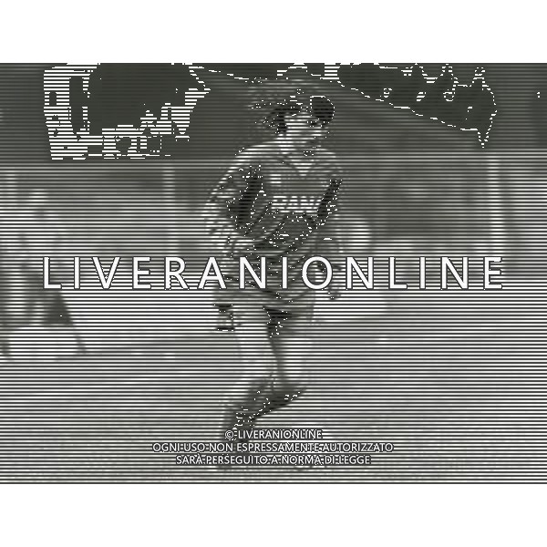 RETROSPETTIVA DAVIDE PELLEGRINI CALCIATORE NELLA FOTO DAVIDE PELLEGRINI CON LA MAGLIA DEL VERONA CALCIO AG ALDO LIVERANI SAS