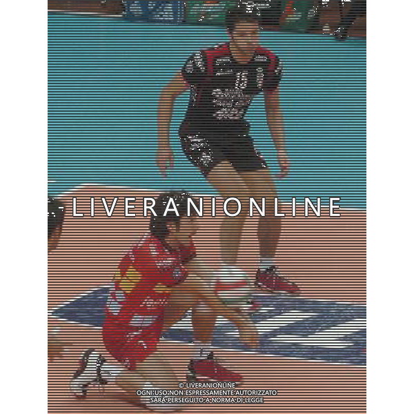CUNEO 08/10/05 CAMPIONATO MASCHILE DI PALLAVOLO SERIE A1 BRE BANCA LANNUTTI CUNEO-SISLEY TREVISO NELLA FOTO FARINA ALESSANDRO PH GIGI ARCAINI/AG.ALDO LIVERANI