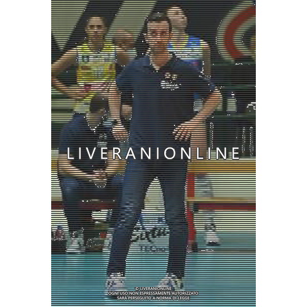 ¬© TVRG Daniele Santarelli allenatore Conegliano Vero Volley Monza vs Antonio Carraro Imoco Volley Conegliano CEV Champions League - quarti di finale gara di andata Monza 09-03-2022 Arena di Monza foto Roberto Garavaglia/ag. Aldo Liverani sas/AGENZIA ALDO LIVERANI SAS