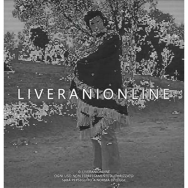 RETROSPETTIVA MASSIMO FARINELLI ATTORE NELLA FOTO MASSIMO FARINELLI A ROMA NELL\'ANNO 1970 AG ALDO LIVERANI SAS 