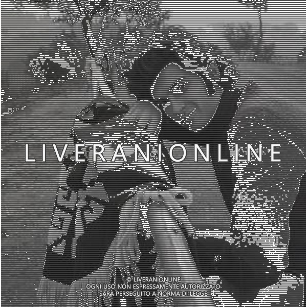 RETROSPETTIVA MASSIMO FARINELLI ATTORE NELLA FOTO MASSIMO FARINELLI A ROMA NELL\'ANNO 1970 AG ALDO LIVERANI SAS 