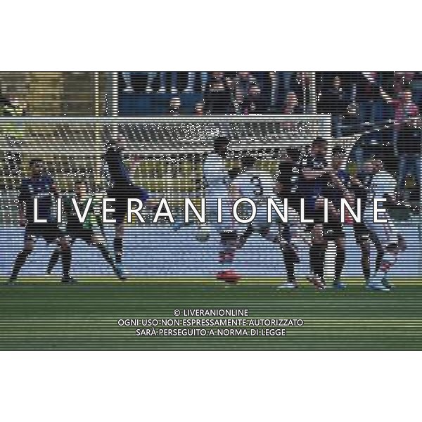 Gabriele Masotti/LMedia - AC Pisa vs US Cremonese - Italian soccer Serie B match 2021/2022 March 13 2022 - Arena Garibaldi Pisa, Italy AC Pisa vs US Cremonese Photo showing: Emanuele Valeri (Cremonese) tries the goal @Gabriele Masotti/LiveMedia /AGENZIA ALDO LIVERANI SAS