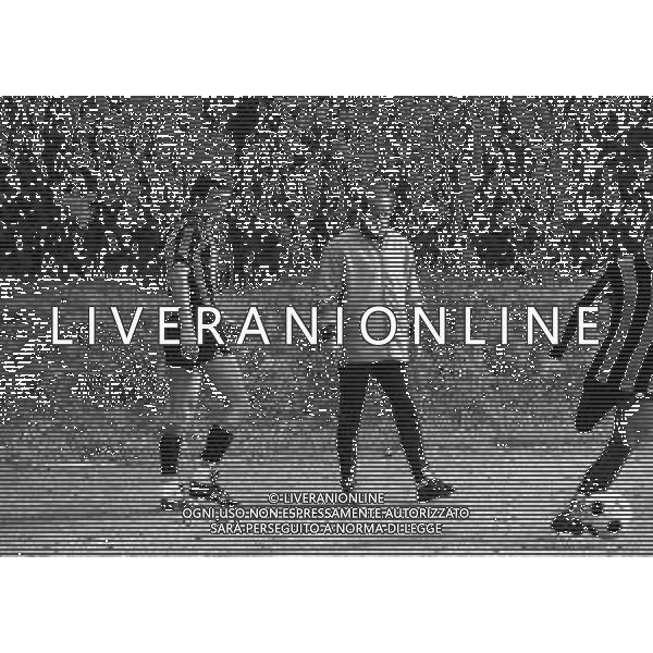 1974-1975 APPIANO GENTILE ALLENAMENTO INTER NELLA FOTO LUIS SUAREZ ALLENATORE INTER E GRAZIANO BINI AG ALDO LIVERANI SAS