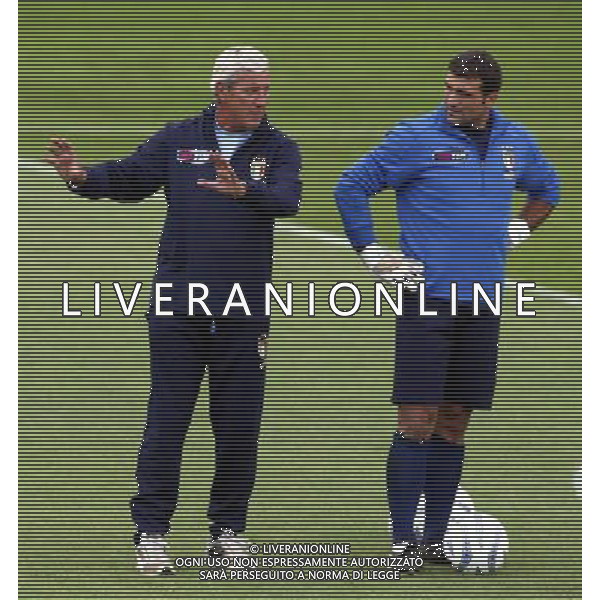 Coverciano (Fi) Allenamento della Nazionale Italiana di Calcio Nella foto: Lippi Marcello e Peruzzi Angelo.* Ph Gianni Nucci/Agenzia Aldo Liverani