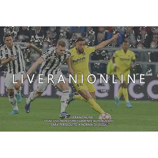 Torino 16.03.2022 Stadio Allianz Stadium ©Alessandro Falzone/Agenzia Aldo Liverani Juventus vs Villareal 8^ di Champions League 2021/2022 Nella foto : MATTHIJS DE LIGT E TRIGUEROS ©FALZONE/AGENZIA ALDO LIVERANI SAS